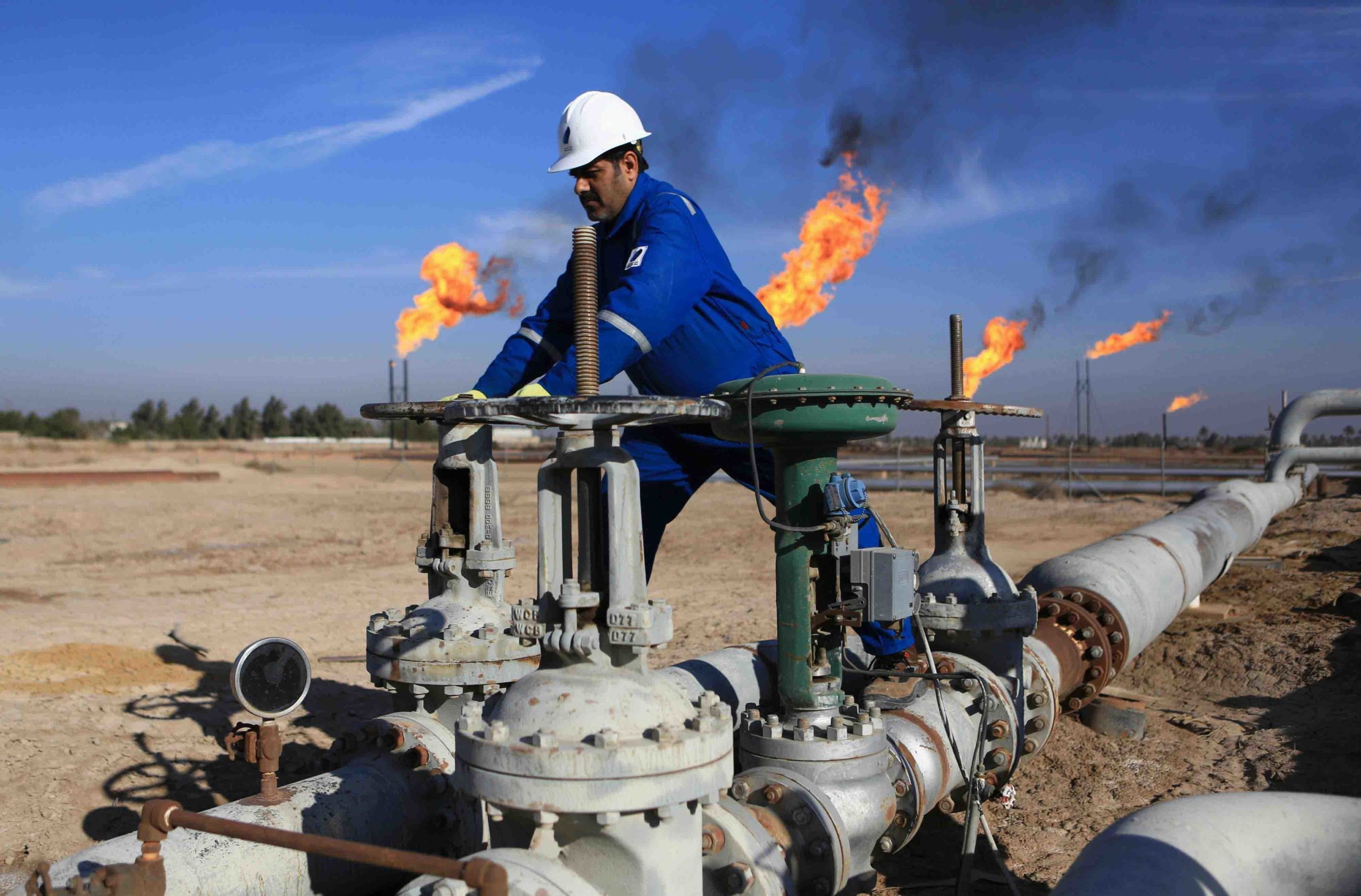 هبطت العقود الآجلة لخام غرب تكساس الوسيط الأميركي 2.6 دولار أو 2.7% إلى 103.46 دولار للبرميل