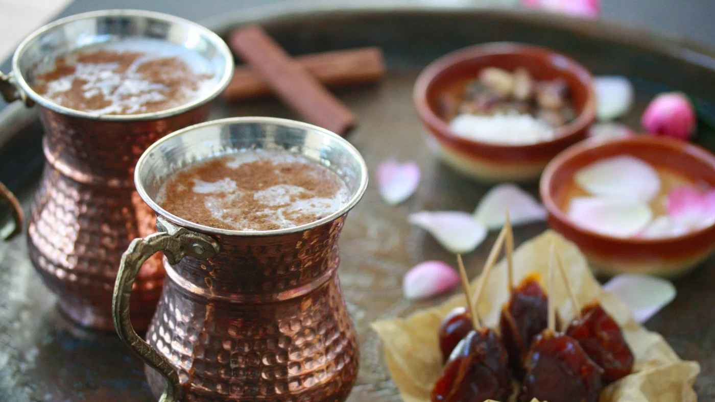 استمتع  بمشروب السحلب من دون أن تشعر بالقلق على صحتك 