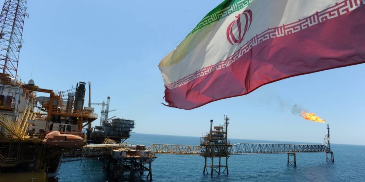طهران ومسقط تسعيان لتطوير حقل هنغام النفطي
