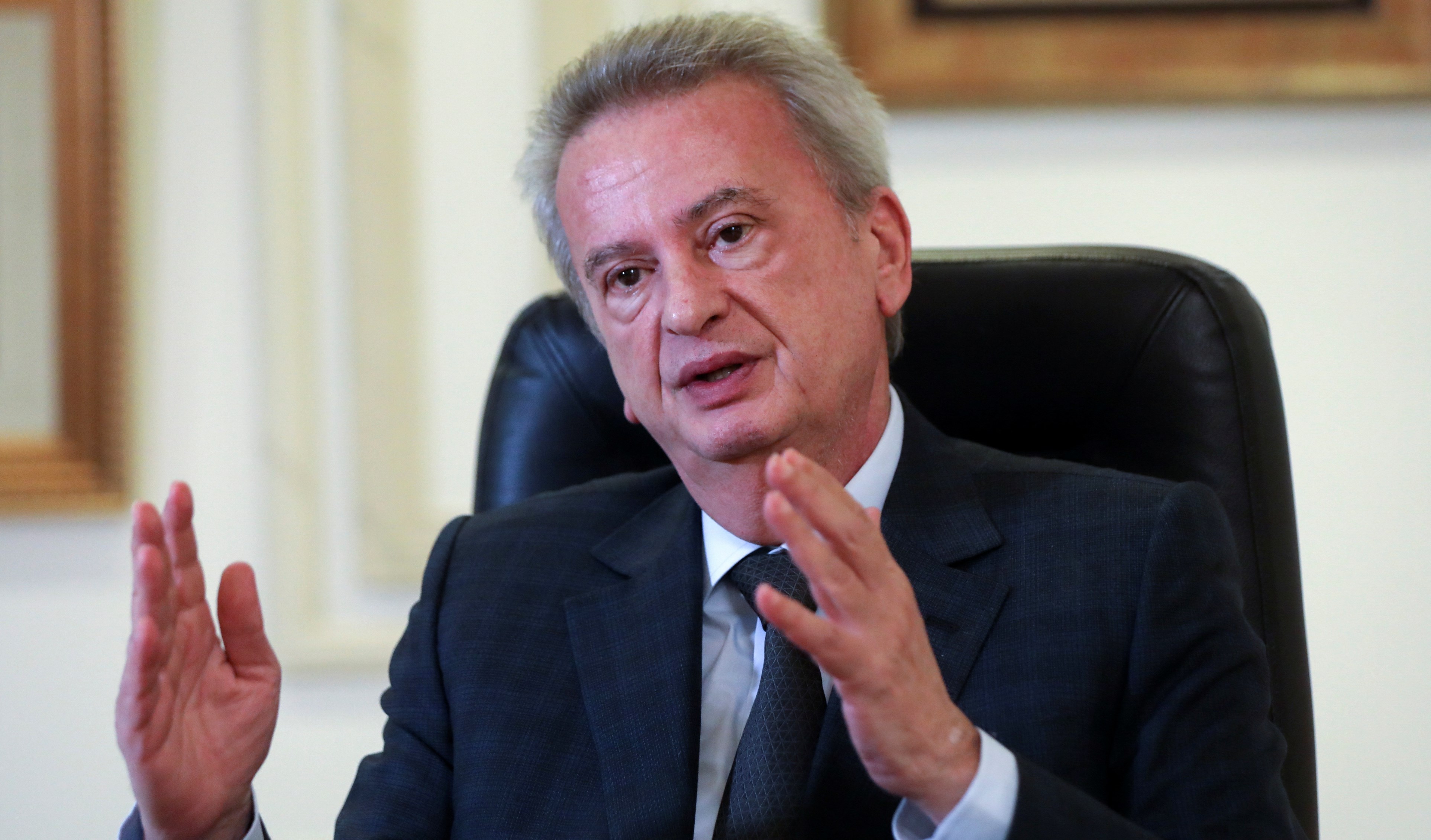 لبنان: النيابة العامة تطلب الادعاء على رياض سلامة بقضايا اختلاس وتهريب أموال
