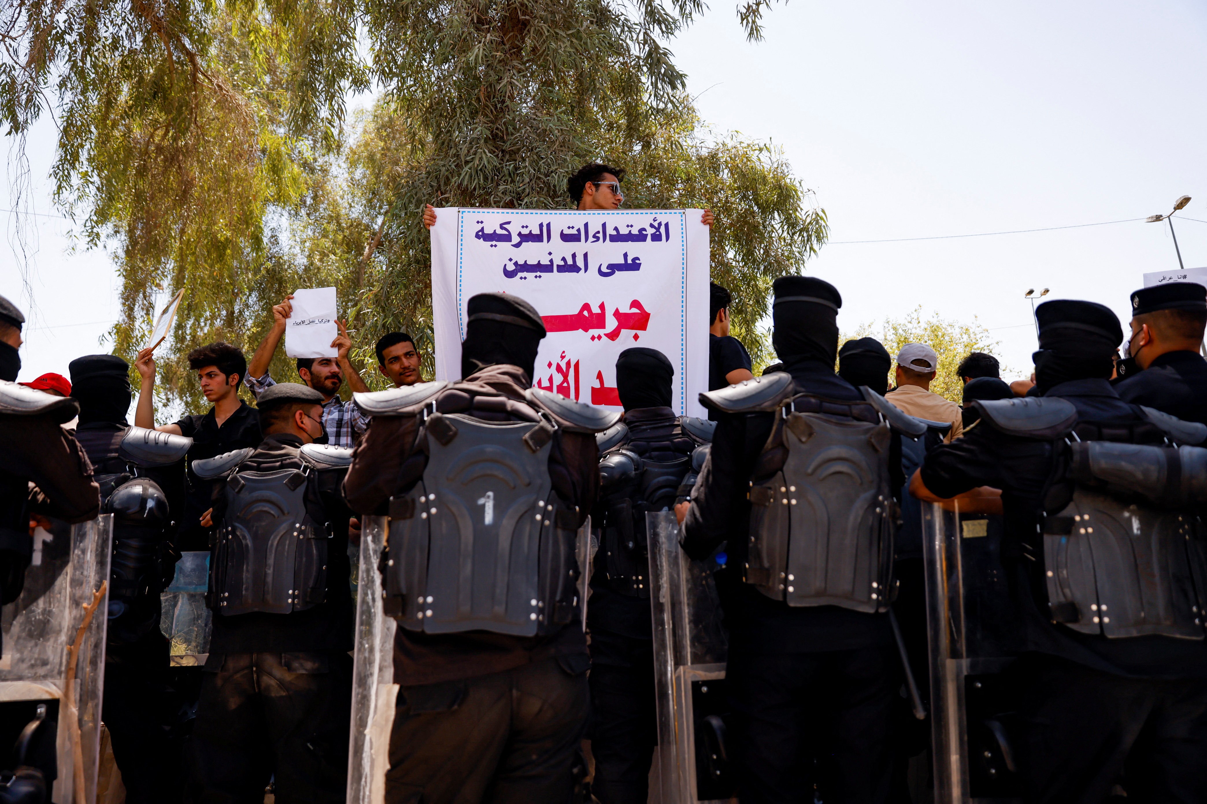 العراق يشييع جثامين ضحايا القصف التركي في العراق