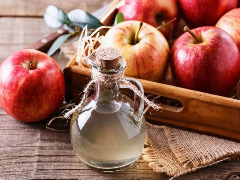 فوائد صحية للجوز وورق التين.. وضوابط خل التفاح
