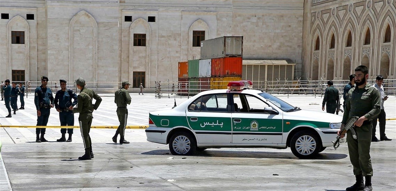 إيران تعتقل جاسوساً يعمل لحساب 
