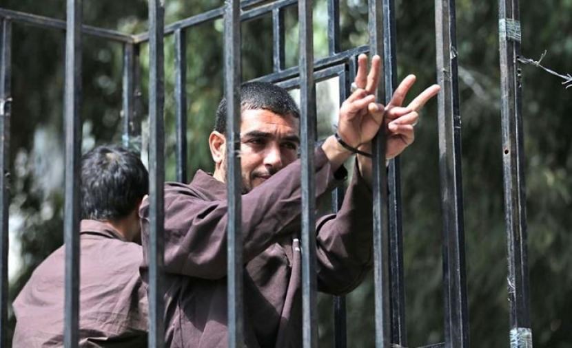 عمداء الأسرى أمضوا أكثر من 20 عاماً بشكل متواصل خلف القضبان في السجون الإسرائيلية