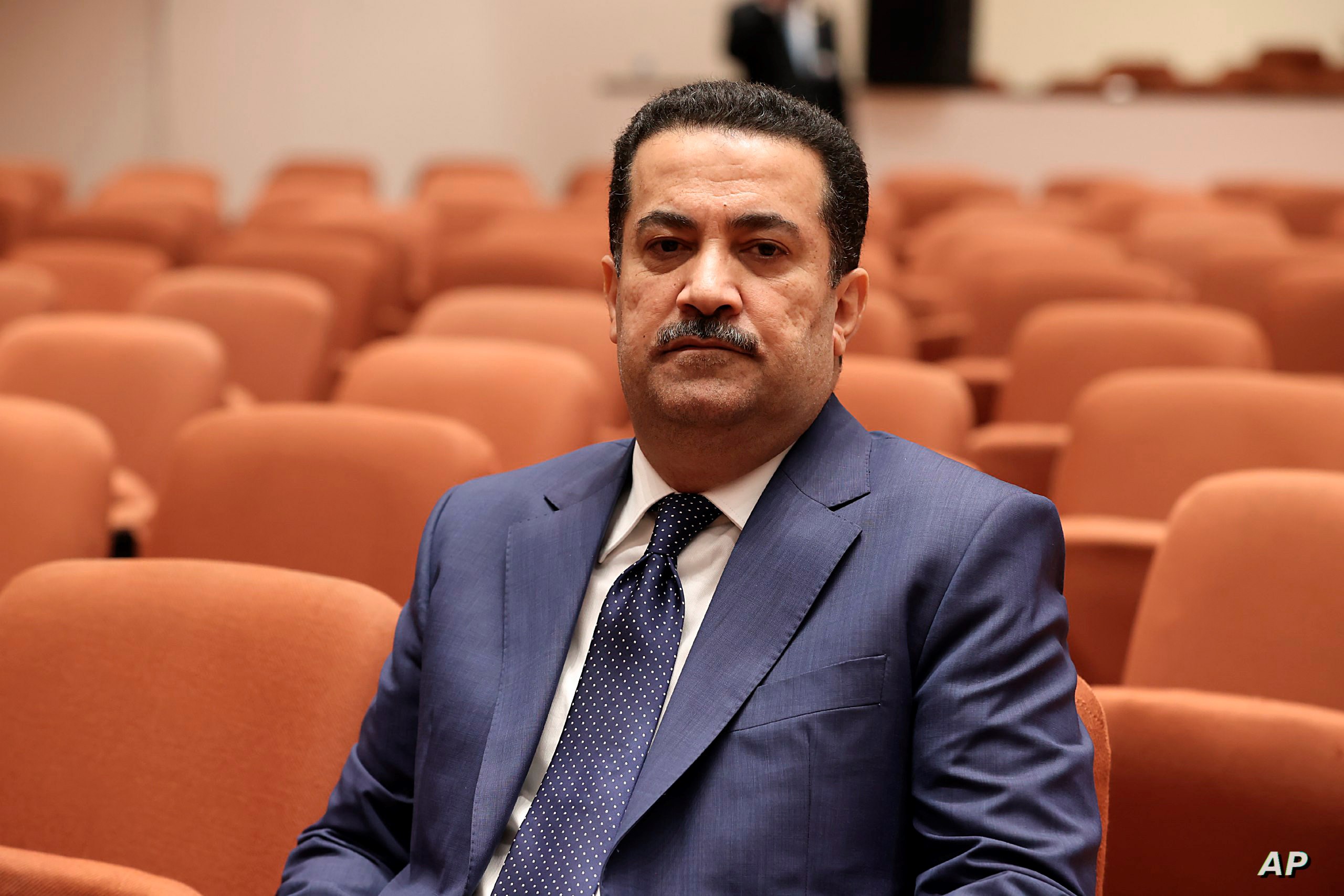 رئيس الحكومة العراقي محمد شياع السوداني يقول إنّ منهج عمل هذه الحكومة سيكون باتجاه تنفيذ القانون والقرارات القضائية