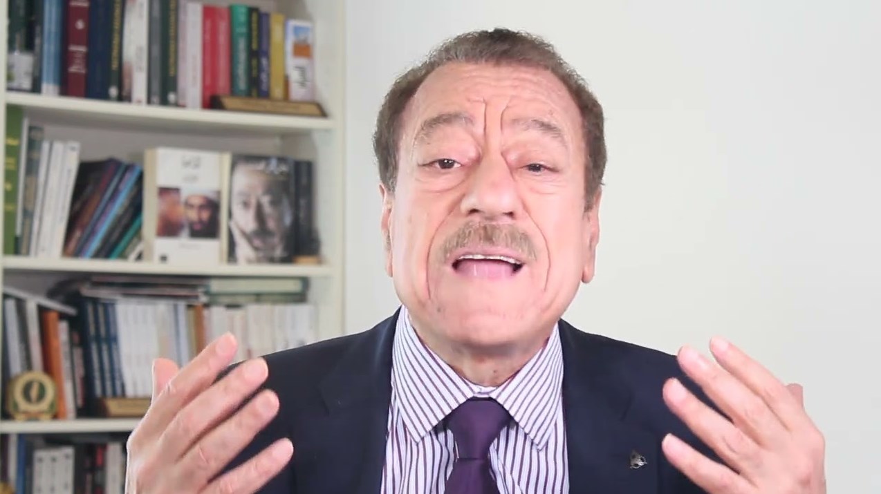 لكاتب السياسي ورئيس تحرير صحيفة 