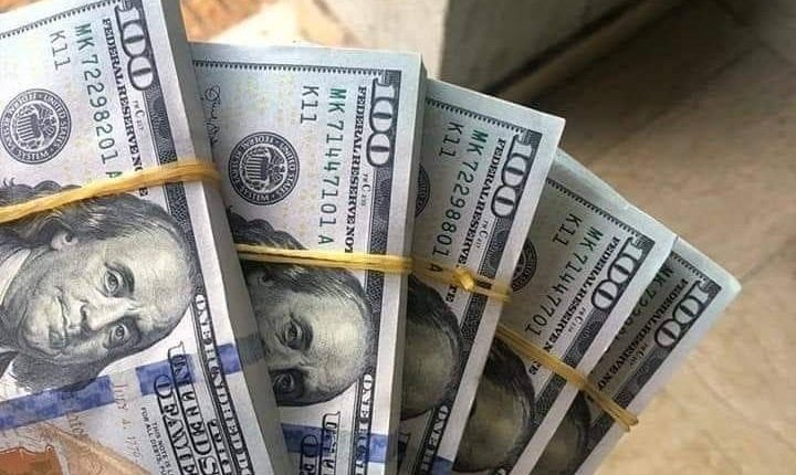 الدولار الأميركي يستقر بعدما تراجع في الأسابيع الماضية