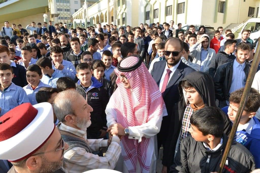  السفير السعودي في لبنان وليد البخاري فور وصوله إلى البقاع (وسائل التواصل الاجتماعي).