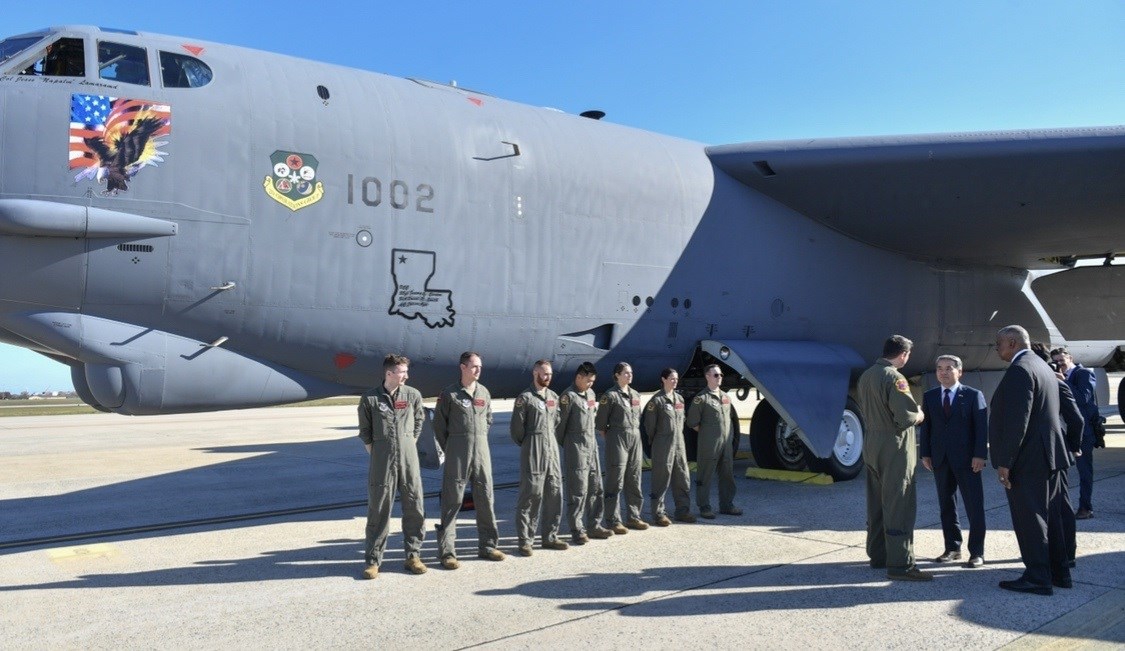 قاذفة استراتيجية أميركية من طراز B-1B Lancer تقوم بتدريبات فوق شبه الجزيرة الكورية