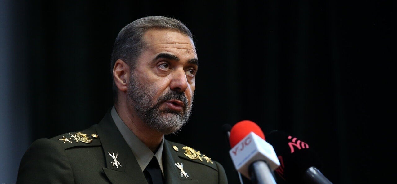 وزير الدفاع الإيراني محمد رضا آشتياني