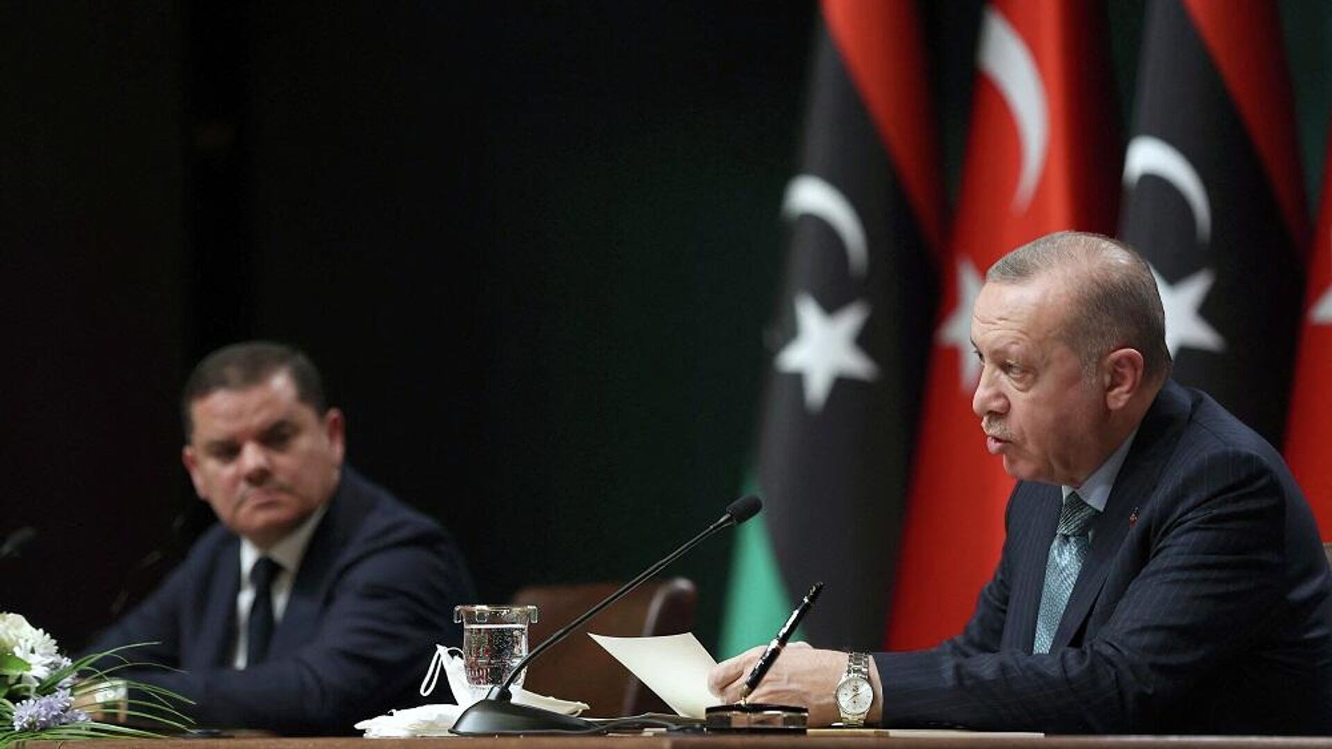 الرئيس التركي رجب طيب إردوغان ورئيس حكومة حكومة الوحدة الليبية عبد الحميد الدبيبة