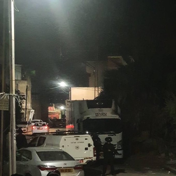 شهيد وإصابة ضابطين إسرائيليين بعملية دهس وإطلاق نار في كفر قاسم