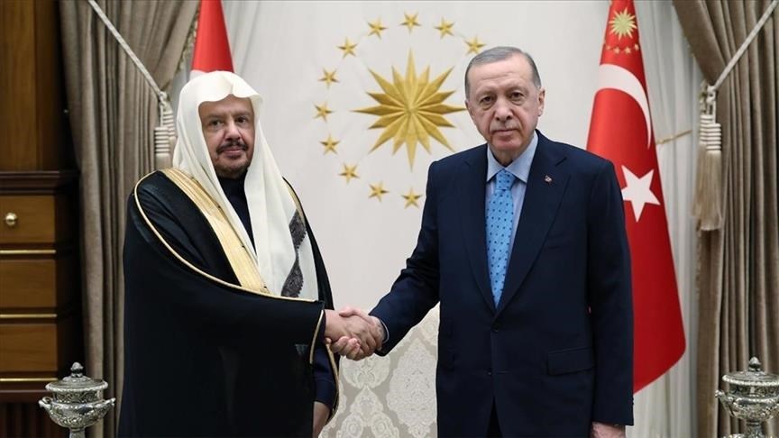 الرئيس التركي رجب طيب إردوغان يستقبل رئيس مجلس الشورى السعودي عبدالله بن محمد آل الشيخ في أنقرة