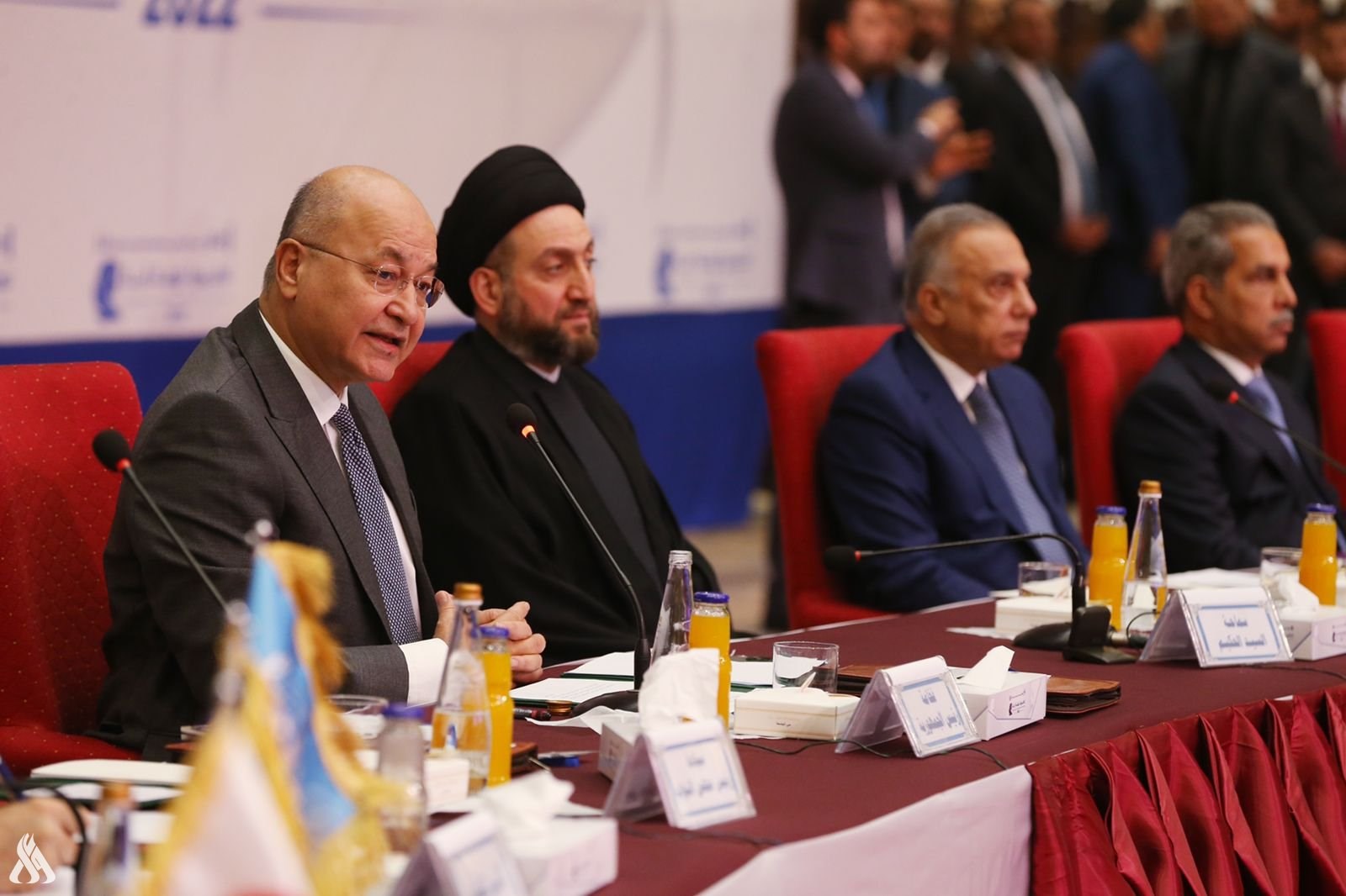 رؤساء العراق يدعون إلى حوار بين جميع الأطراف لمعالجة الأزمة السياسية القائمة