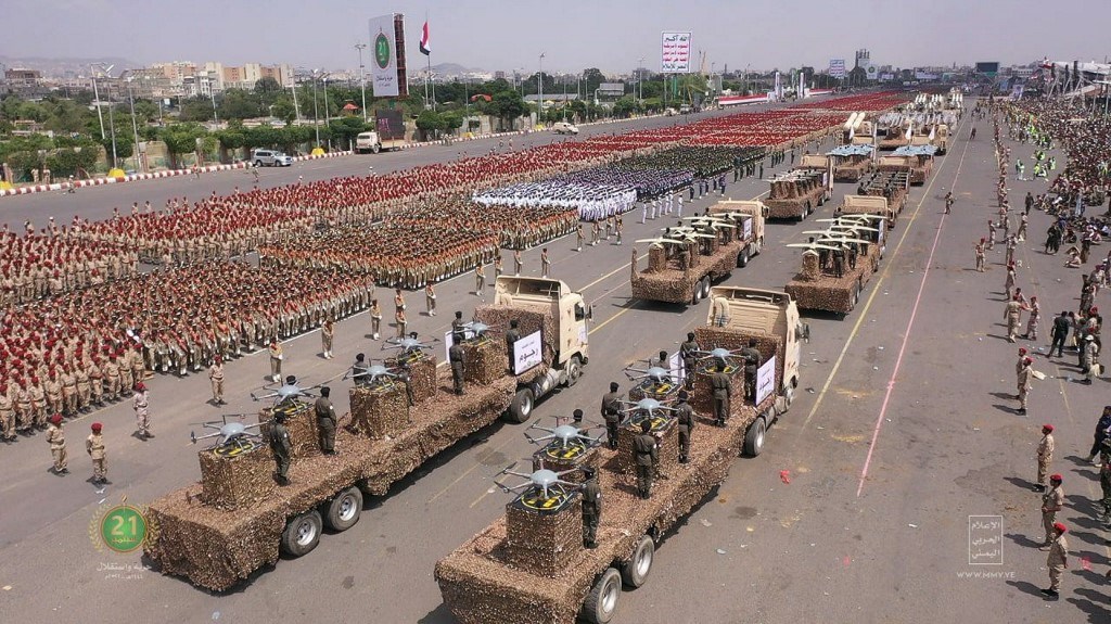 مصادر الميادين تكشف خصائص الأسلحة الجديدة التي استعرضها الجيش اليمني