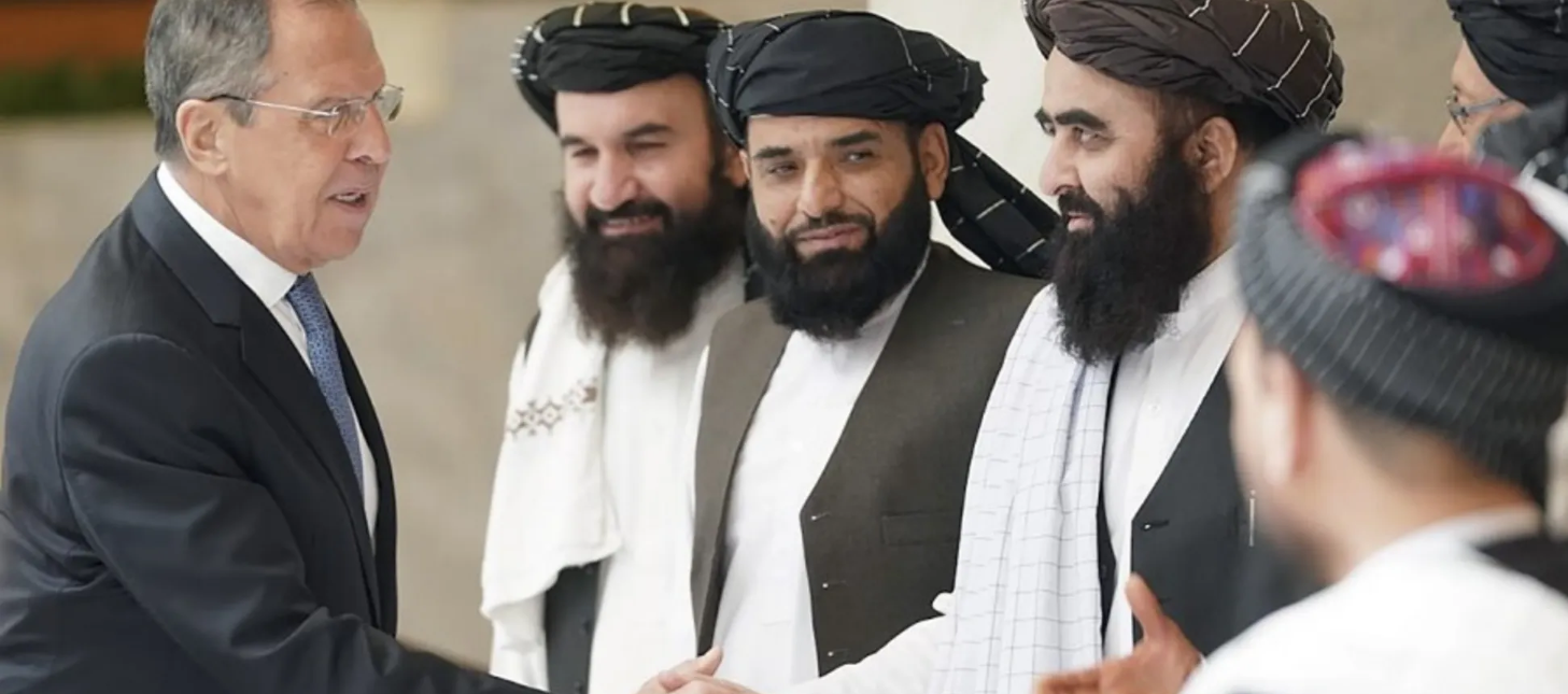 لافروف يلتقي وفداً في طالبان خلال زيارتهم إلى موسكو مؤخراً