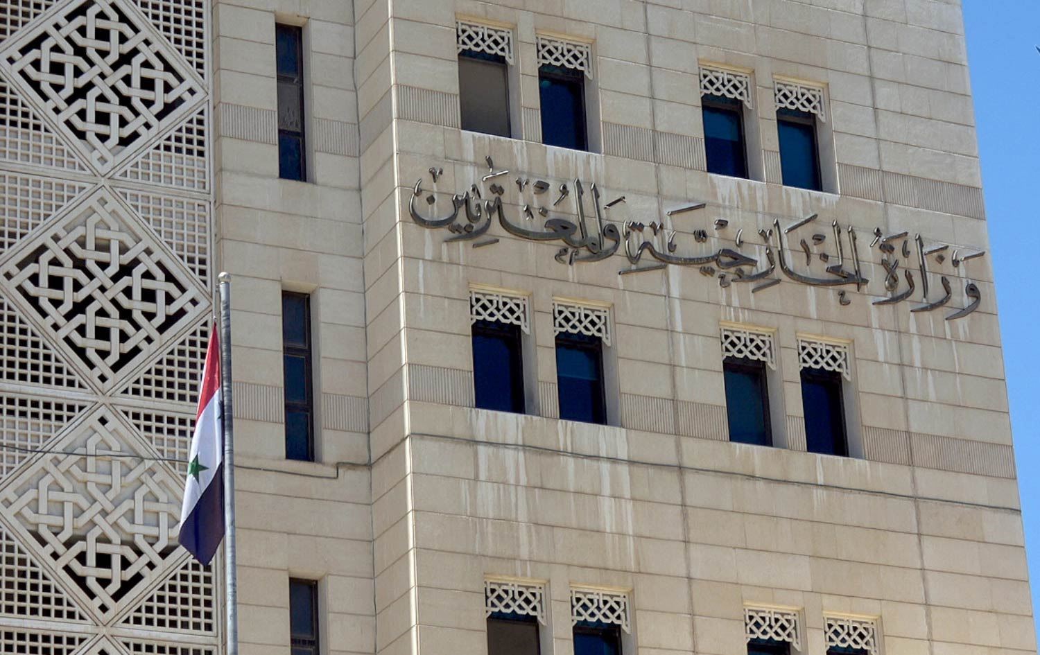 سوريا: استهداف الاحتلال مطار حلب عملٌ يرقى إلى مستوى جريمة الحرب