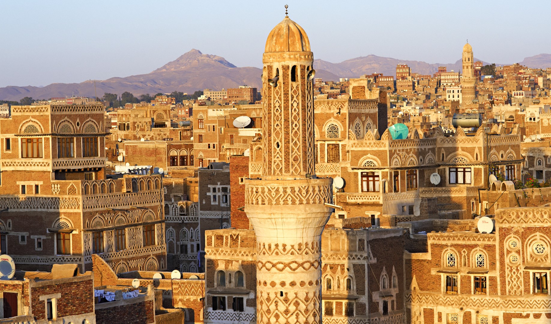 حكومة صنعاء: بريطانيا تحاول جاهدة إعاقة وعرقلة جهود السلام في اليمن