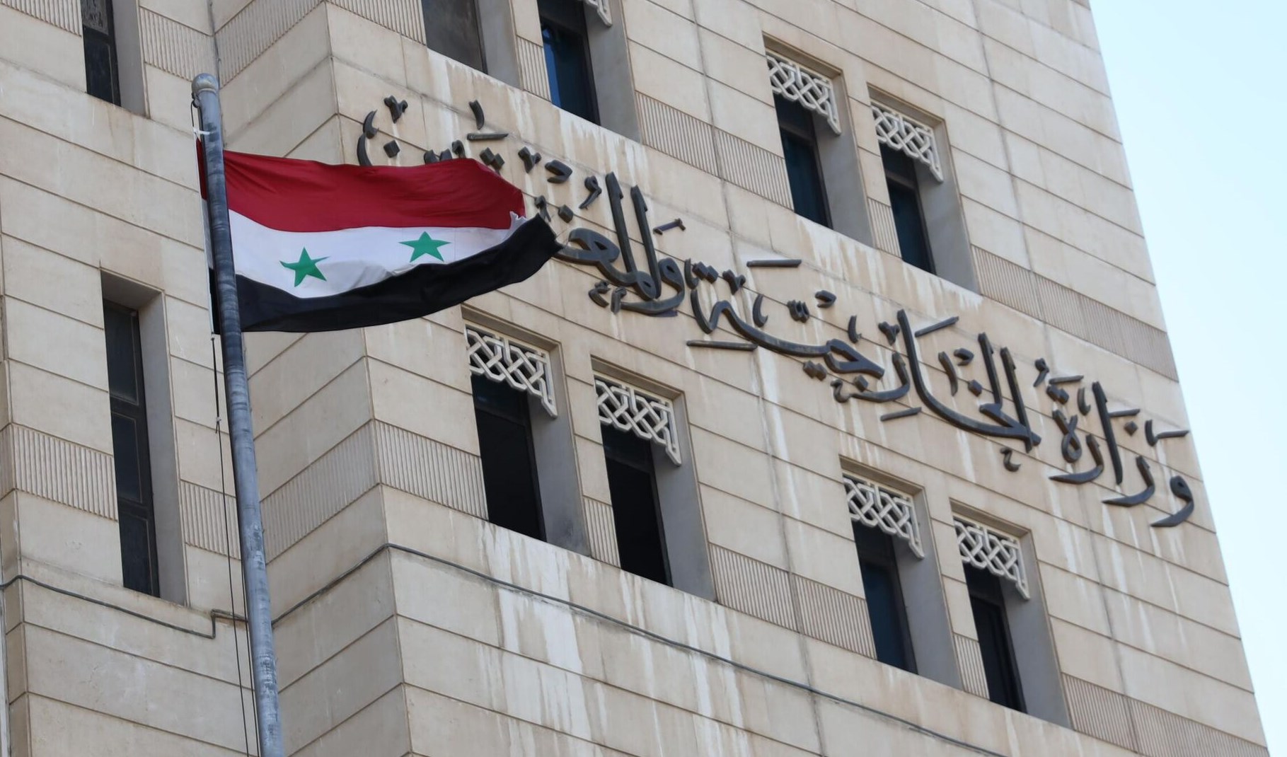 سوريا تدين اقتحام قوات الاحتلال مدينة جنين ومخيمها وارتكابها لمجزرة مروعة