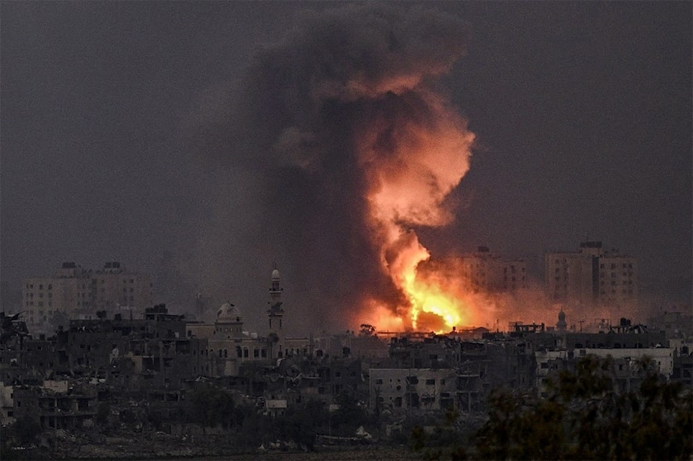 انفجار من جراء القصف الإسرائيلي على قطاع غزة (أ ف ب)