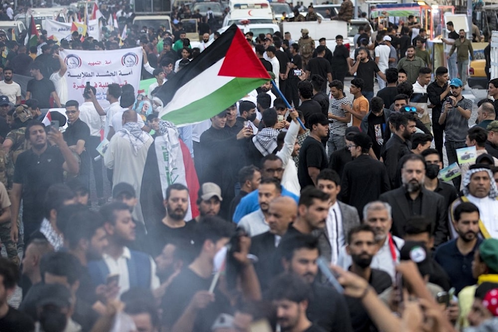 عشرات آلاف العراقيون يتضامنون مع فلسطين وينددون بالعدوان