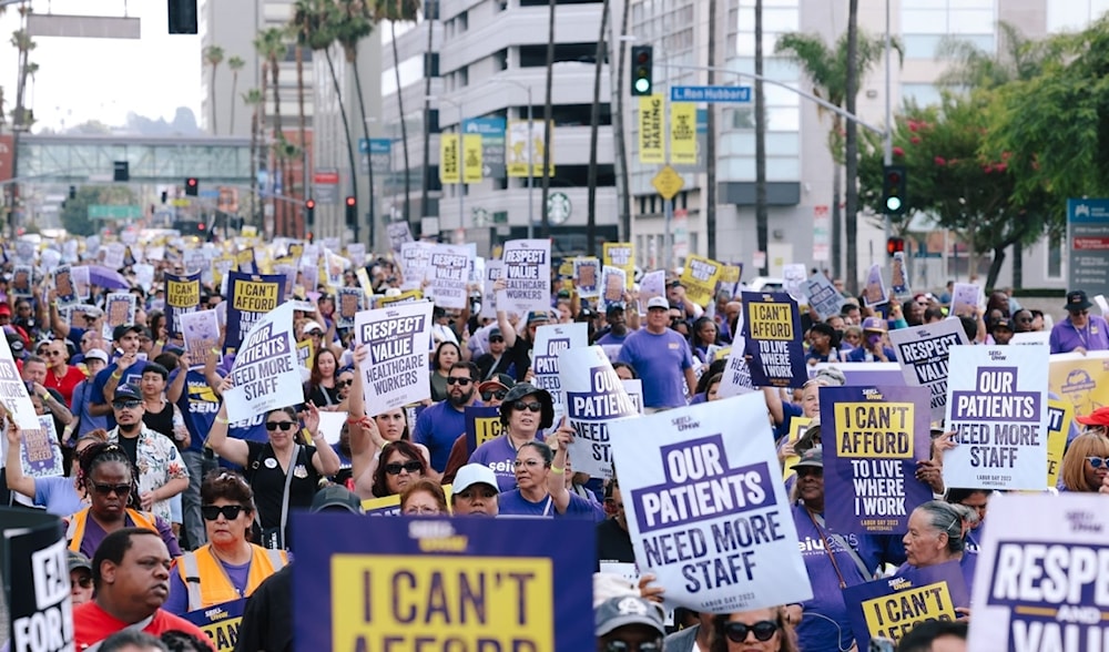 العاملون في الرعاية الصحية الأميركية يبدأون واحداً من أكبر إضرابات القطاع في التاريخ