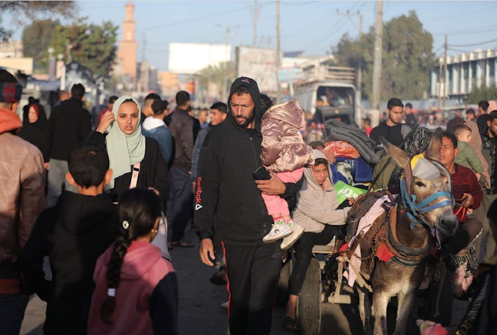 عشرات الآلاف من الفلسطينيين الذين نزحوا من شمال القطاع إلى جنوبه عادوا ليتفقدوا منازلهم وأهاليهم