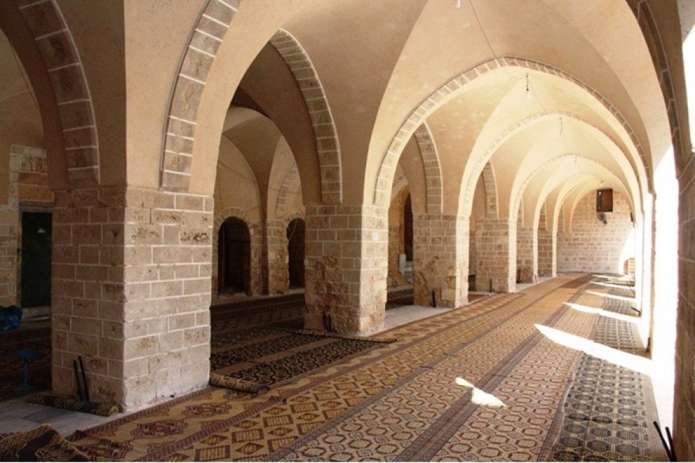 الاحتلال يدمّر المسجد العمري الكبير المَعلَم التاريخي الهام
