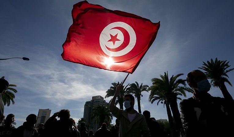 تونس: اتحاد الشغل يدعو العمال والنقابيين إلى التبرع تضامناً مع الشعب السوري