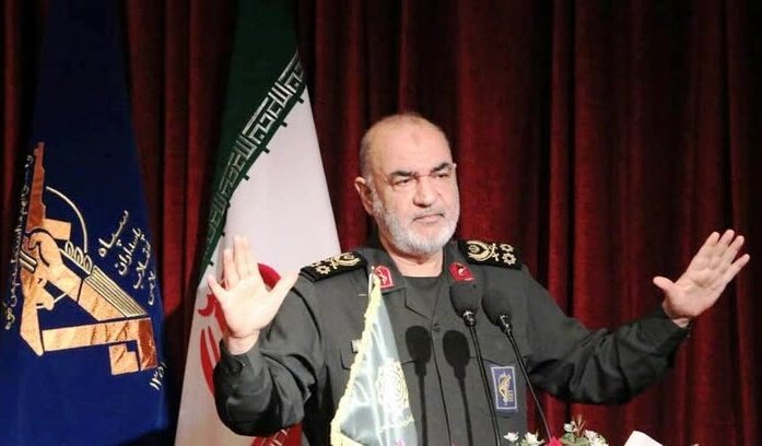 قائد حرس الثورة الإيراني اللواء حسين سلامي