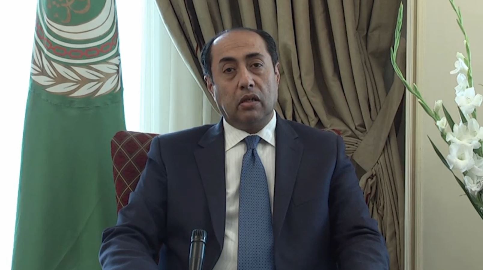 الأمين العام المساعد المشرف على شؤون مجلس الجامعة العربية السفير حسام زكى