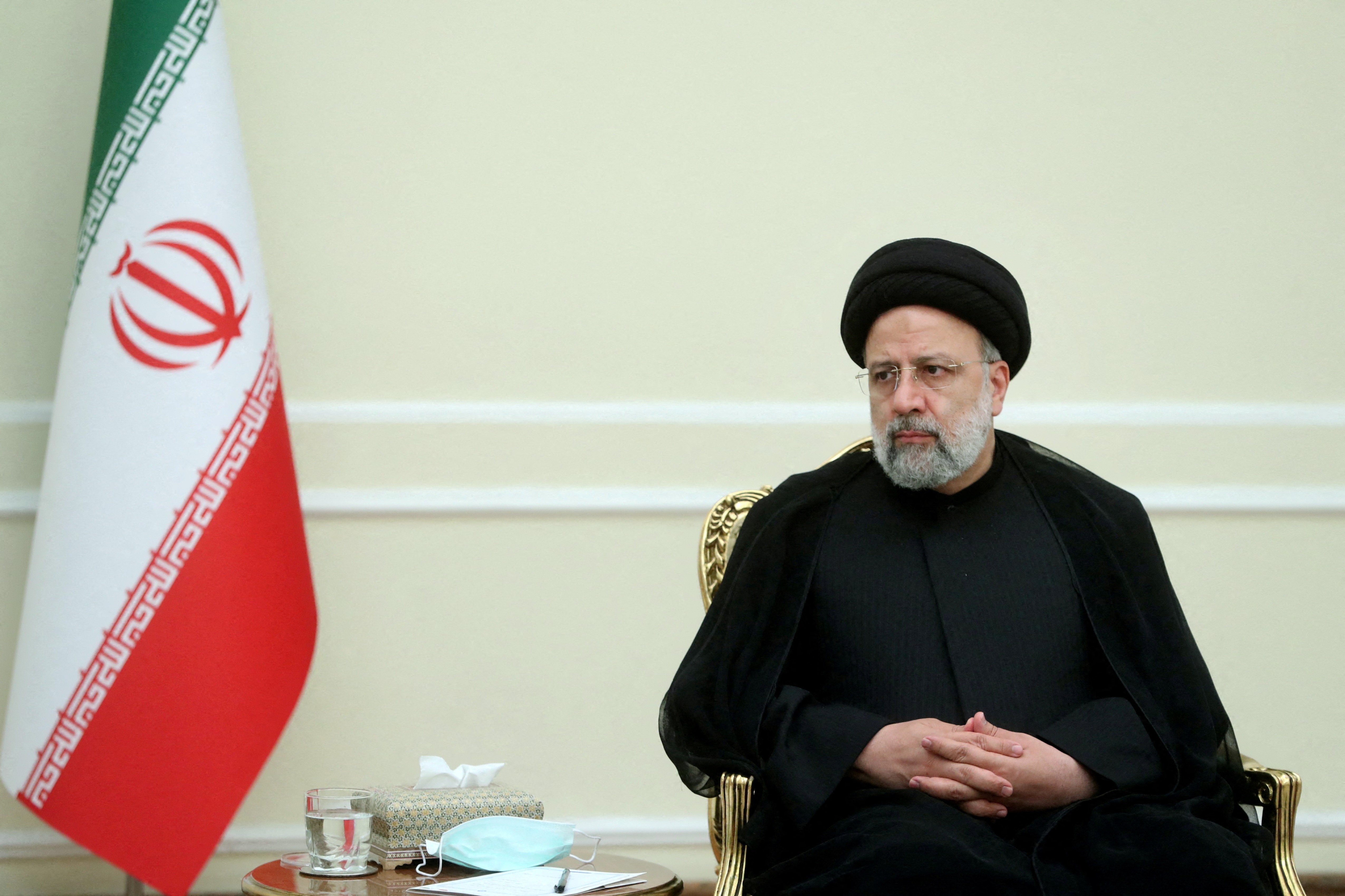 مسؤول إيراني: من المفترض أن يزور الرئيس الإيراني الرياض تلبية لدعوة الملك السعودي سلمان بن عبد العزيز 