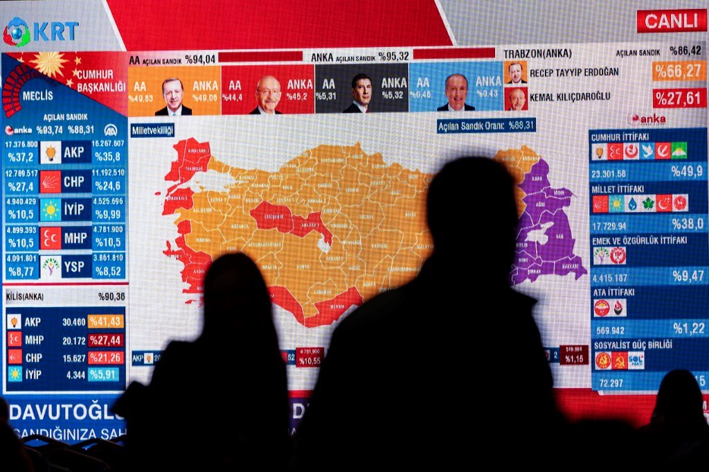 الانتخابات ستمضي في اتجاه إجراء جولة إعادة بين إردوغان وكليتشدار أوغلو
