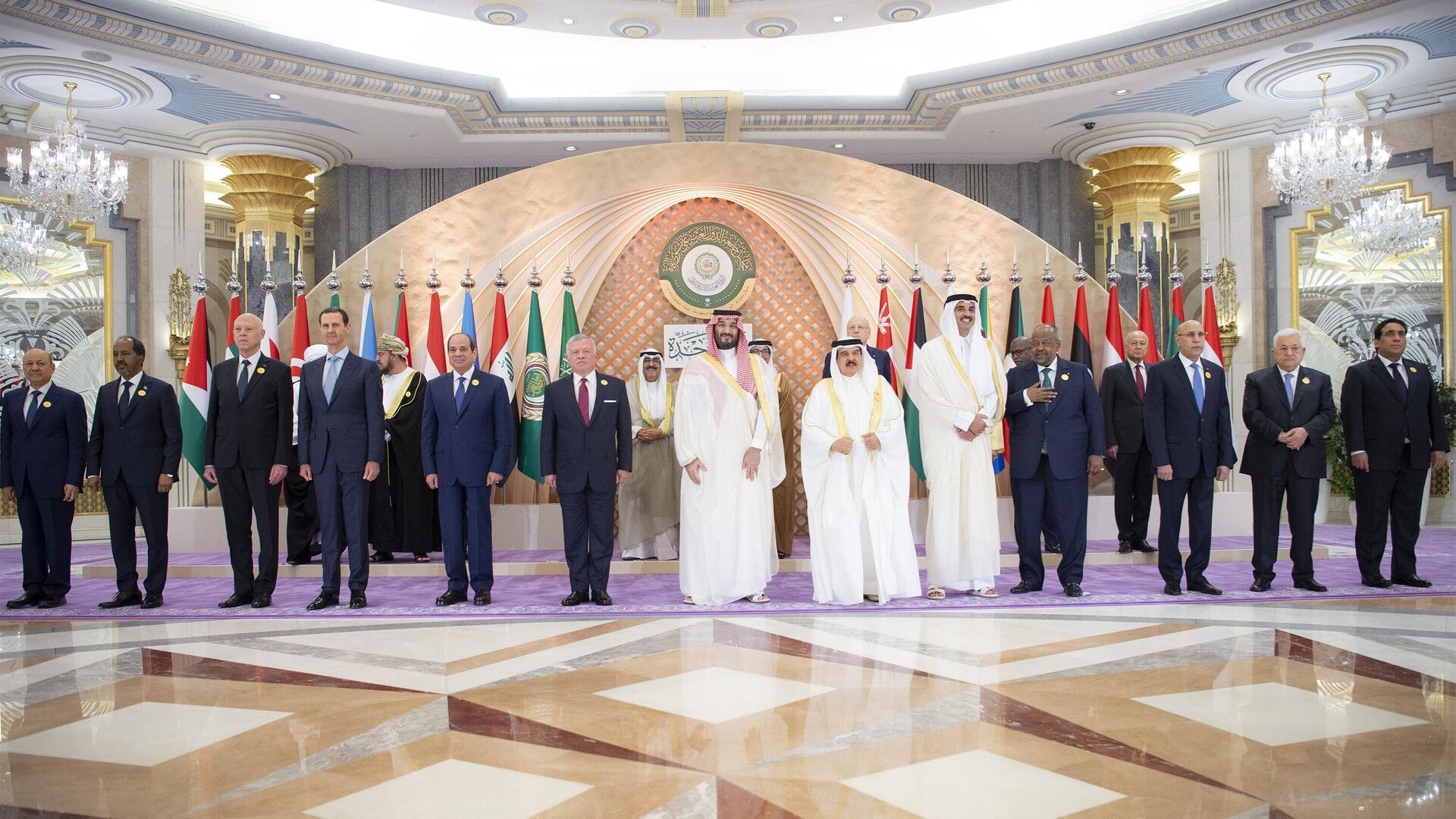 الربيع الحقيقي مقبل إلى العالم العربي