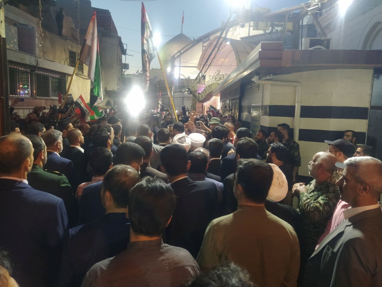 الرئيس الإيراني إبراهيم رئيسي يتجول في منطقة العمارة في دمشق القديمة
