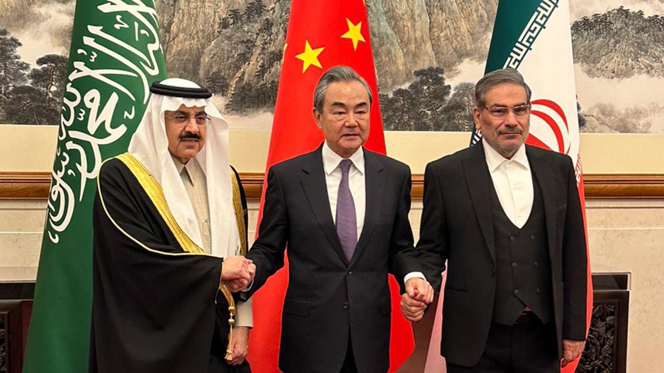 السفير الصيني لدى إيران: نحن نلعب الدور البناء في العلاقات الايرانية السعودية