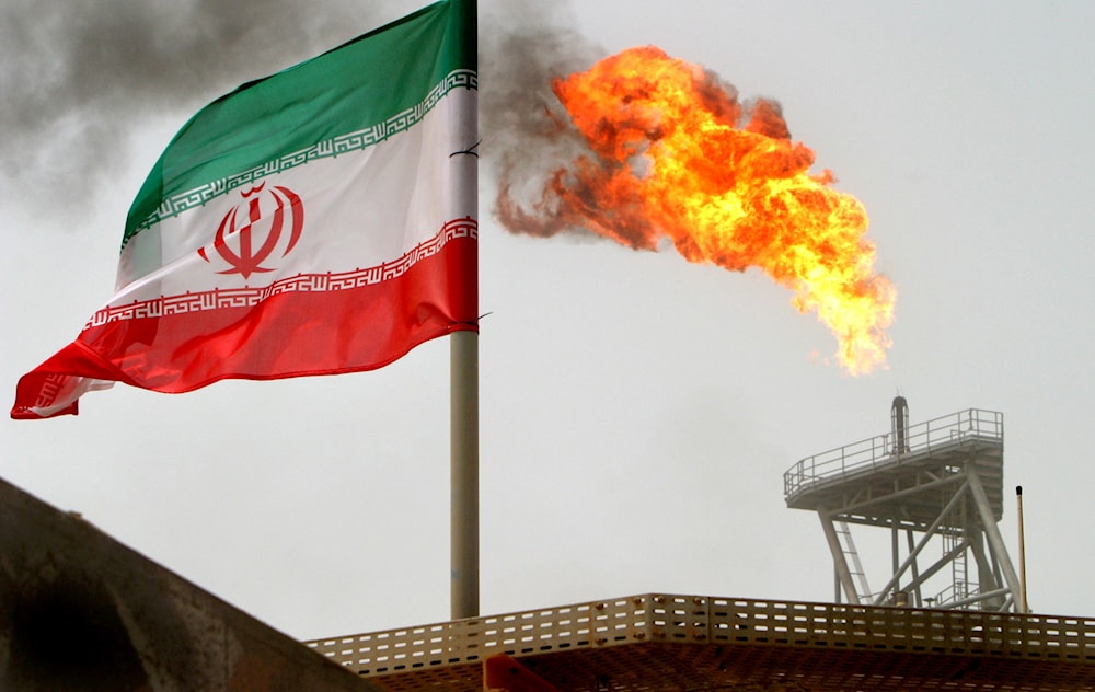 ارتفاع تدفقات النفط الإيرانية إلى أكثر من 2 مليون برميل يومياً