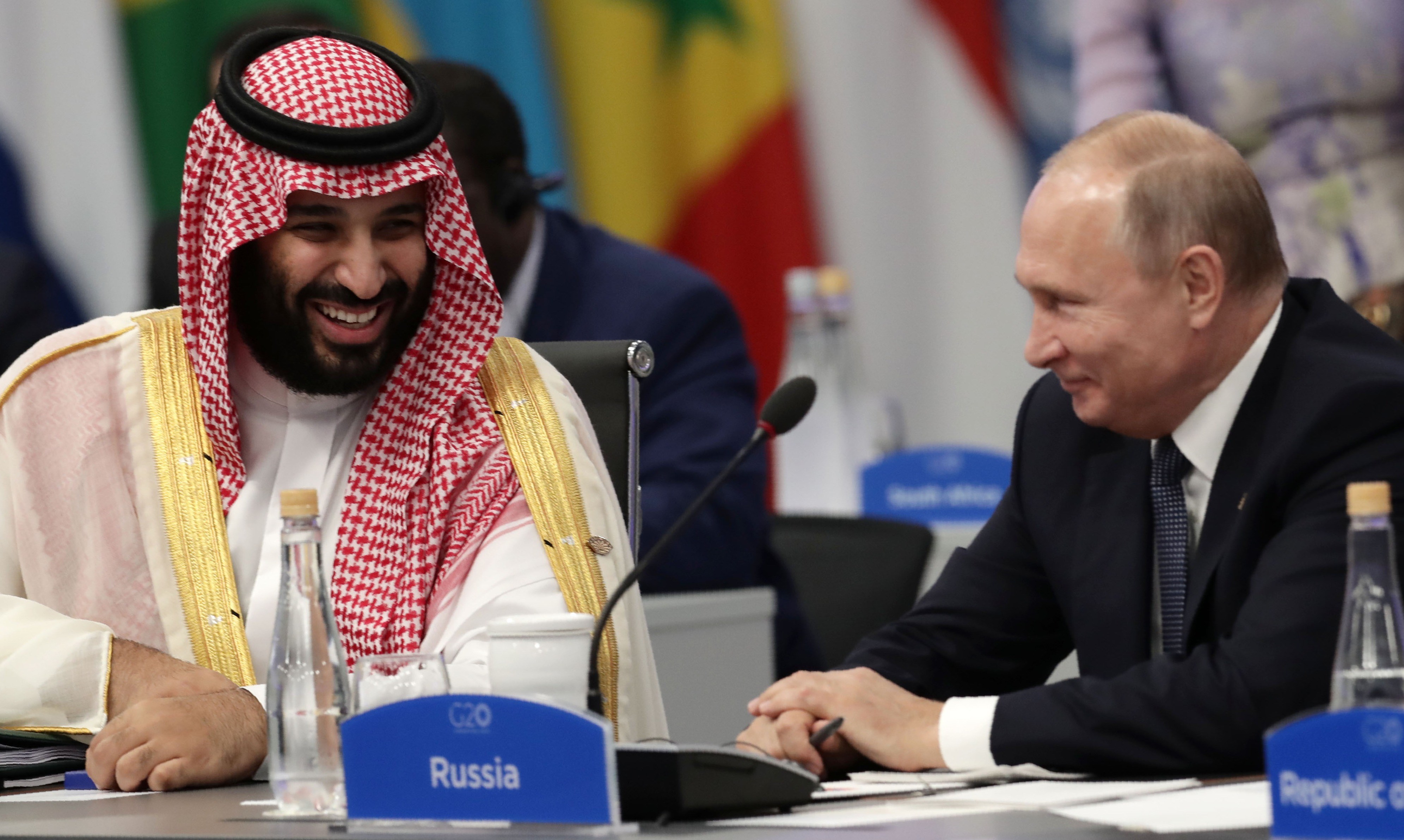الرئيس الروسي فلاديمير بوتين وولي العهد السعودي محمد بن سلمان (أرشيف)