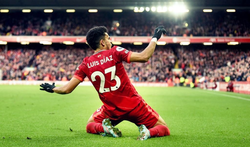 لاعب ليفربول يسجل هدفاً عالمياً بالكعب من الصعب أن يتكرر (فيديو)