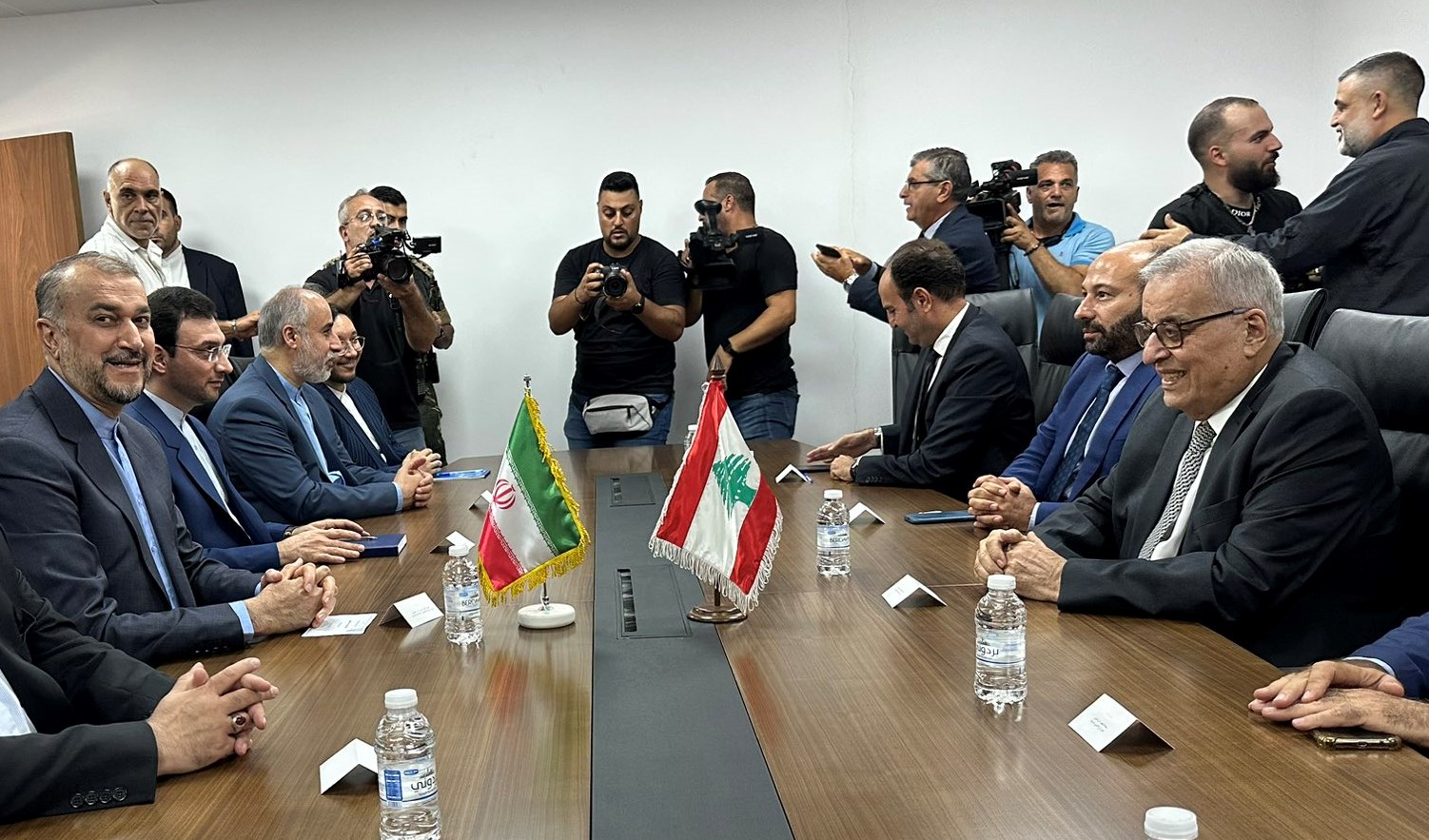 أمير عبد اللهيان من بيروت: الشركات الإيرانية مستعدة لحل مشكلة الكهرباء في لبنان