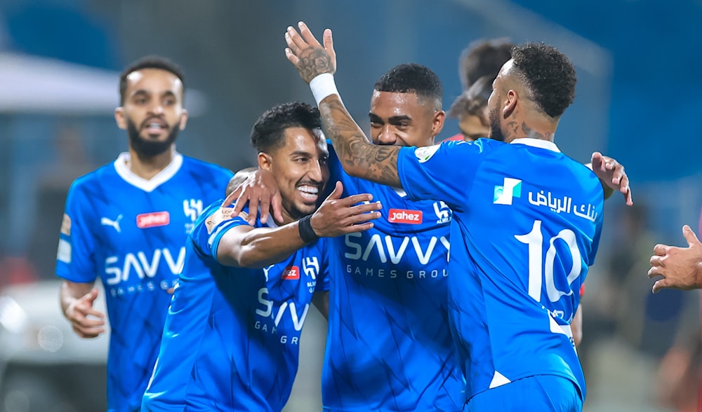 الهلال يستعيد صدارته بسداسية في مرمى الرياض (فيديو)