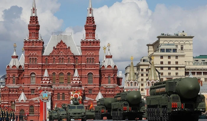 "بلومبرغ": الإنفاق الدفاعي وإيرادات روسيا سترتفع العام المقبل