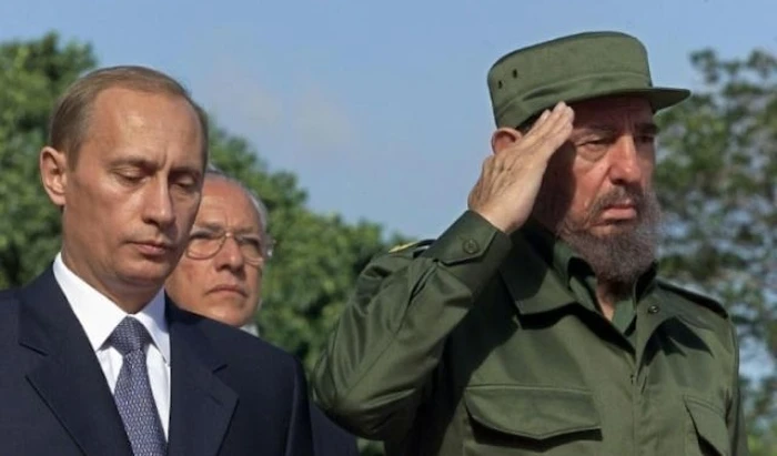 الزعيم الكوبي فيديل كاسترو والرئيس الروسي فلاديمير بوتين