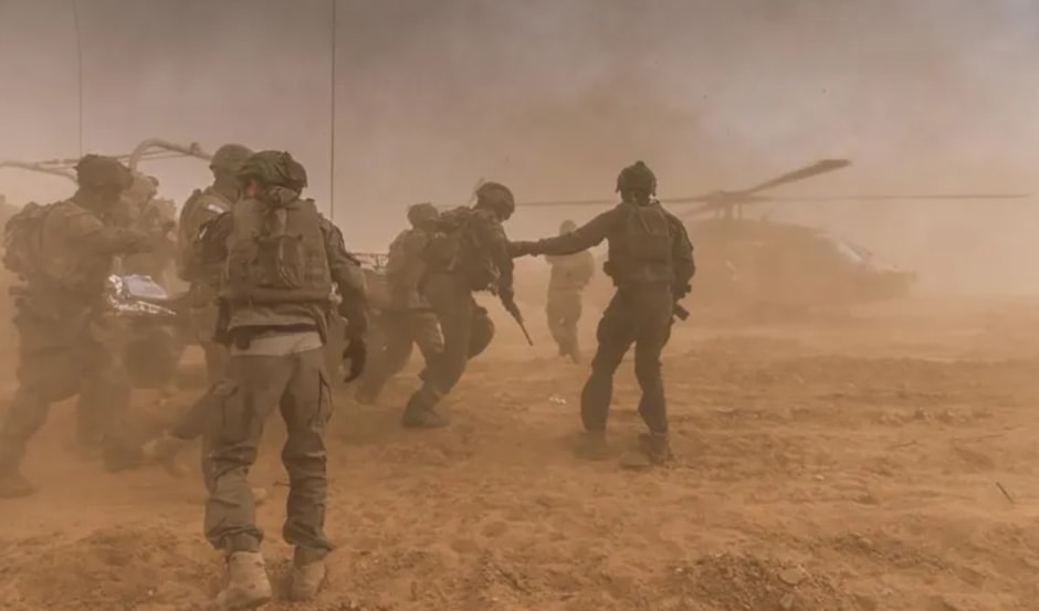 إجلاء جنود للاحتلال بعد معارك في غزة (صورة أرشيف)
