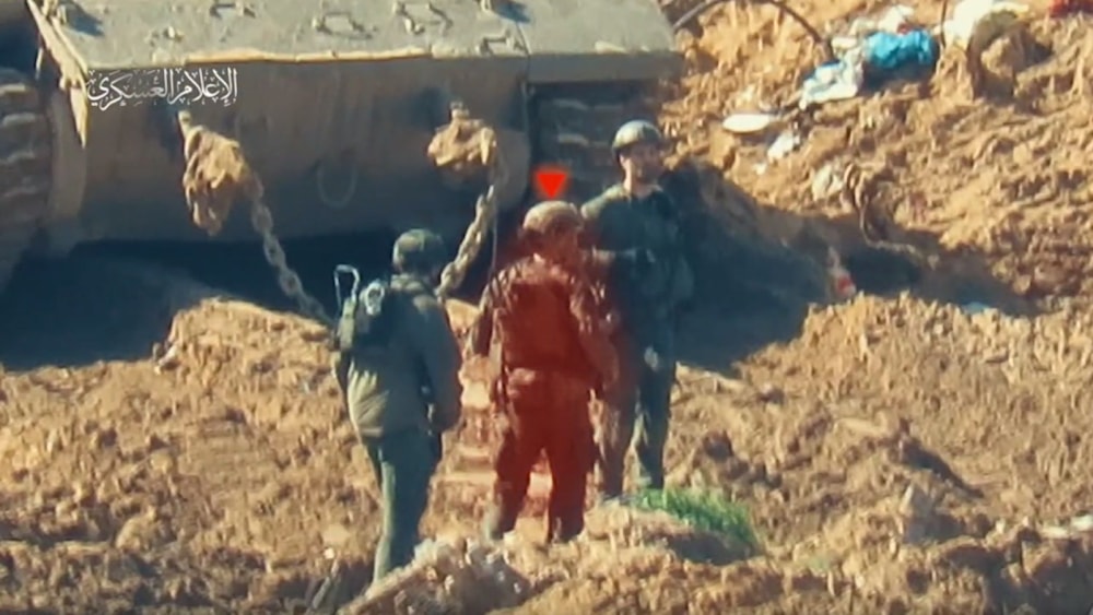 من مشاهد استهداف مجاهدي القسّام آليات الاحتلال وقنص ضابط إسرائيلي، غربي مدينة غزة (الإعلام العسكري لكتائب القسّام)