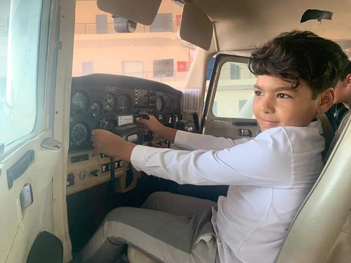 الميادين نت يواكب الطفل الذي أذهل مدربي الطيران فوق بيروت!