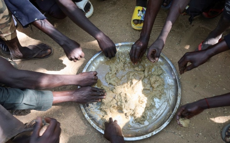 السودان يسمح بدخول المساعدات الإنسانية عبر تشاد والجنوب