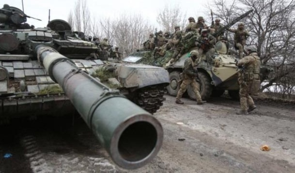 الناتو يقود ما يسمّى بالحرب ضد روسيا في أوكرانيا منذ عام 2022.