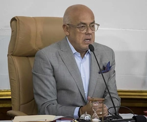 رئيس البرلمان الفنزويلي خورخي رودريغيز في جلسة أمس الثلاثاء في القصر التشريعي الفيدرالي في كاراكاس (وكالات) رئيس البرلمان الفنزويلي خورخي رودريغيز في جلسة أمس الثلاثاء في القصر التشريعي الفيدرالي في كاراكاس (وكالات)