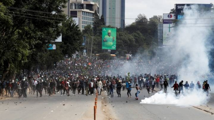 10 قتلى واقتحام البرلمان خلال احتجاجات ضد زيادة الضرائب بكينيا